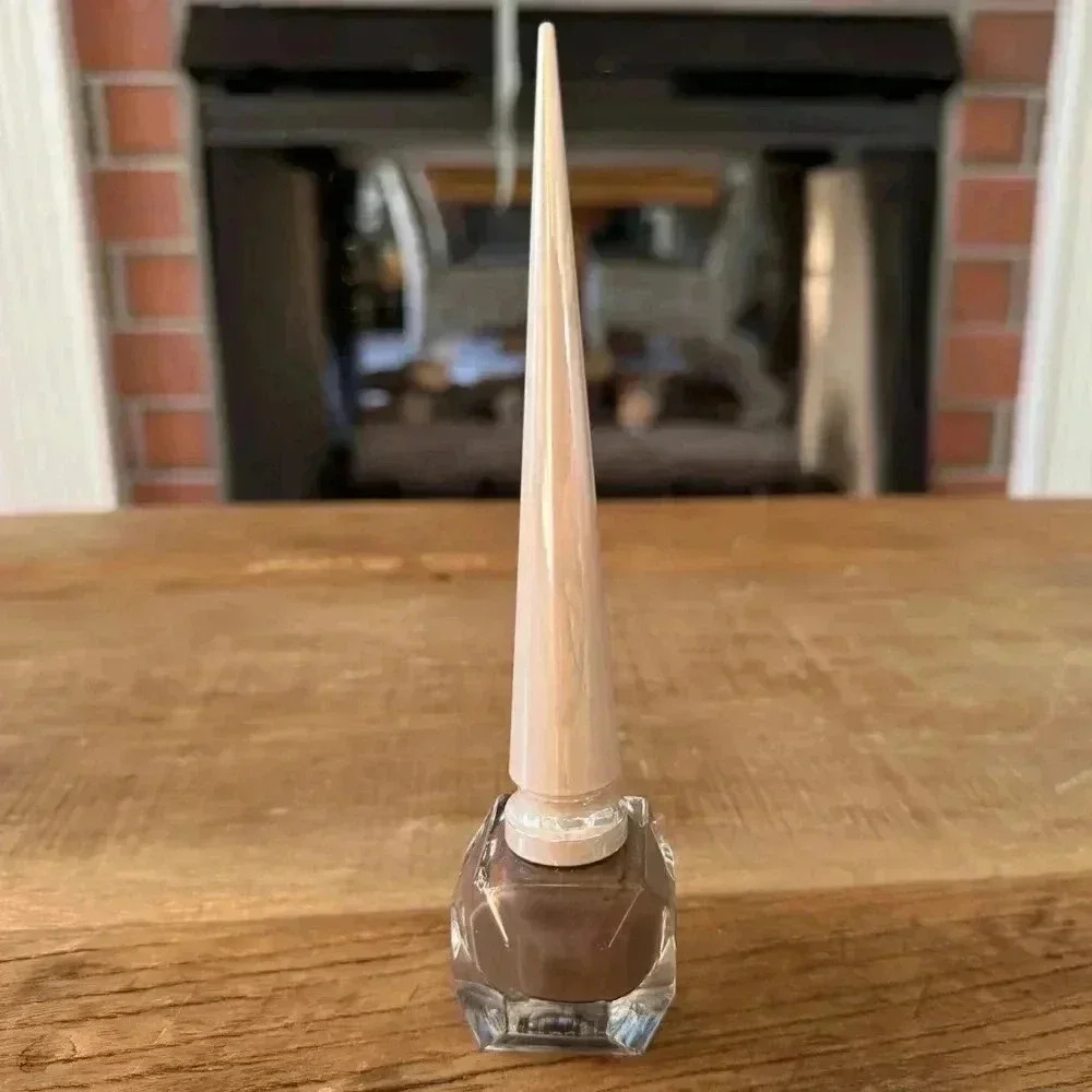 NEW Christian Louboutin Vernis Nail Color ~ Zoulou - chocolate Nude ~ Sold Out - Picture 5 of 8